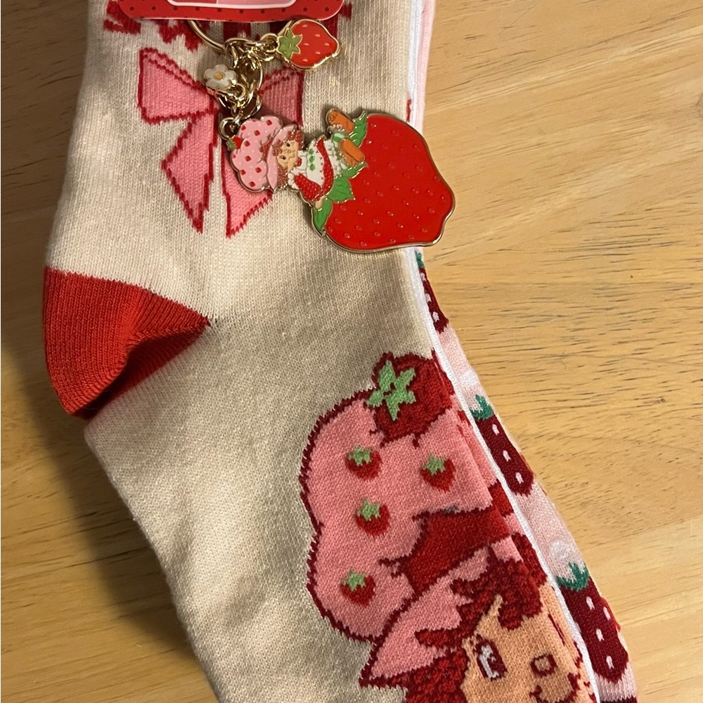 MAD Engine Strawberry Shortcake Socks with Keychain